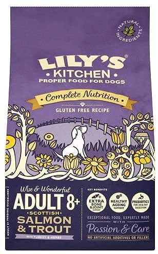 Lily s Kitchen Completo Crocchette Cani per cani adulti 8+ Senior- Salmone e trota (2,5 kg)