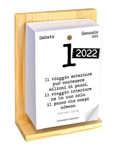 Calendario Geniale 2022 mesi da gennaio a dicembre 2022 con supporto in legno. Il nuovo Calendario Geniale dell’anno 2023 è disponibile. Per trovarlo vai alla scheda dell’anno 2023