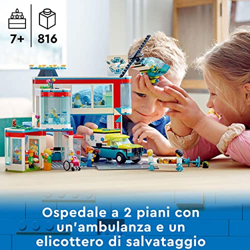 LEGO 60330 City Ospedale, Set con ambulanza Giocattolo ed Elicotter...