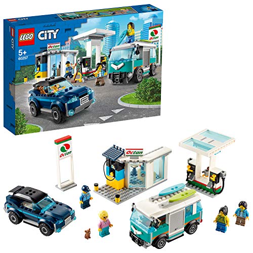 LEGO City Nitro Wheels Stazione di Servizio con SUV, Camper e Tavole da Surf, Automobili Giocattolo per Bambini, 60257